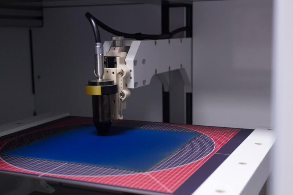 EddyCus® map 2530 RMT eddy current imaging tool for mixed solutions measuring a monocristalin solar wafer