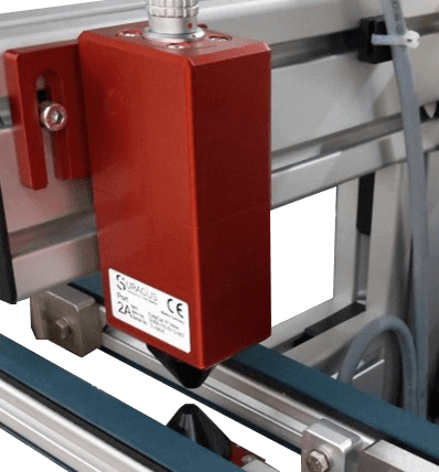 SURAGUS eddy current sensor "Sensor S" measuring the sheet resistance line profile of a solar wafer at a single lane